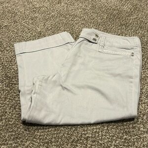 Larry Levine capris in light gray - in very good condition!